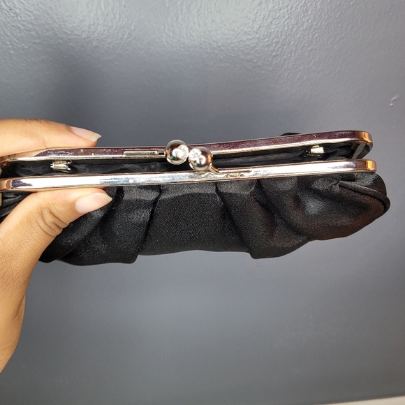 Vintage Romantic Black Satin Evening Handbag / Clutch by Bijoux Terner - Picture 3 of 5